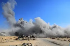 Is Hamas Ready to Release 10 Hostages Amid Ongoing Gaza Peace Talks?